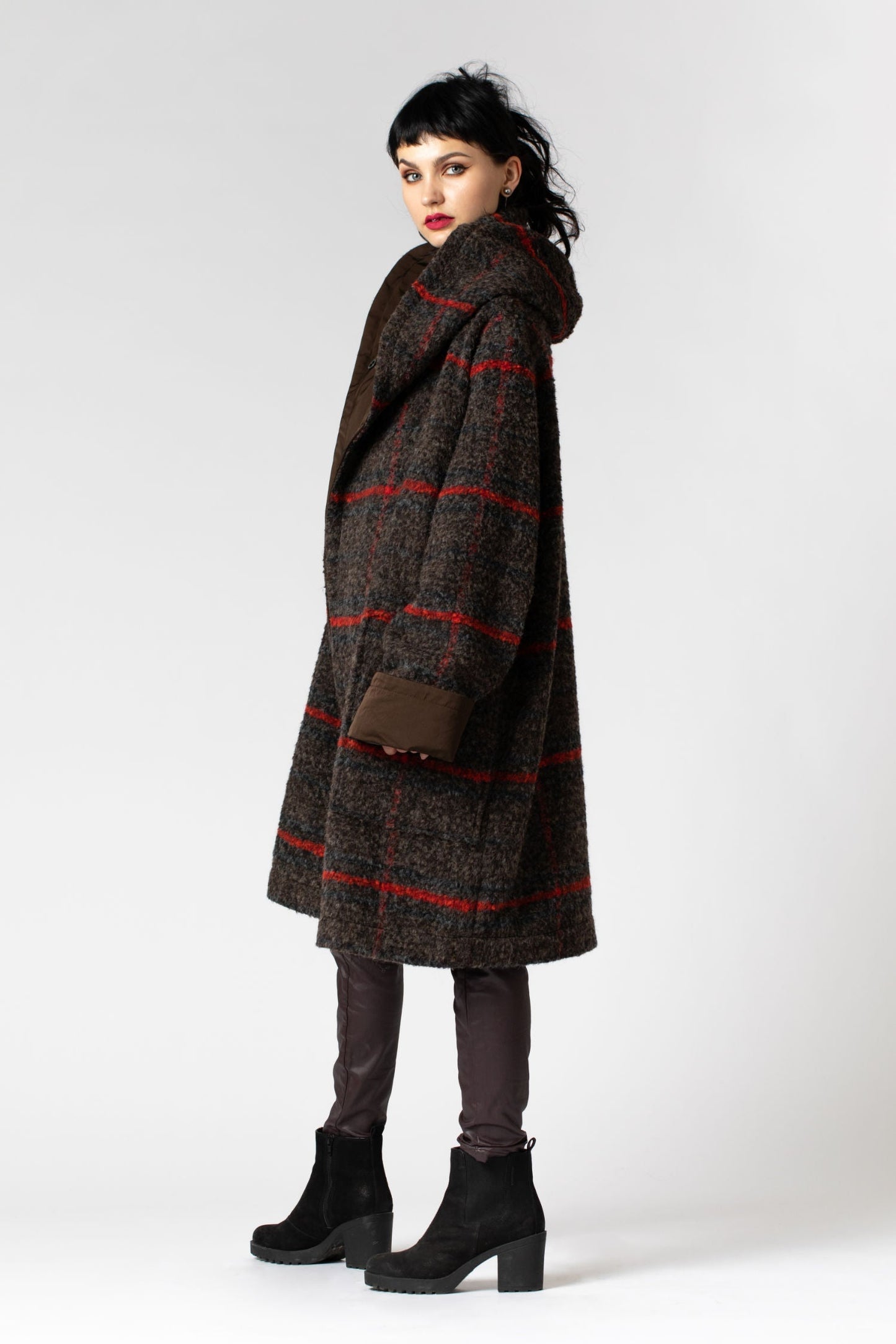 ROBINIA Nachhaltige Winterjacke aus recycelter Wolle mit Kapuze